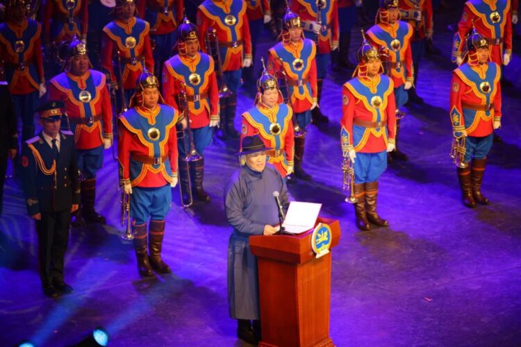 “Мөнхөд орших Монгол” төрийн хүндэтгэлийн цэнгүүнийг нээлээ